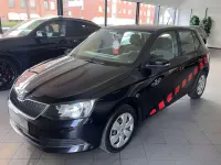 Gebraucht Skoda Fabia Ambition 60 PS (44 kW) 2016 Cerna magic/black magic Kleinwagen