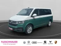 Gebraucht VW Multivan Generation Six 150 PS (110 kW) 2022 Gruen Van / Kleinbus