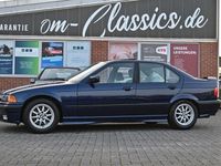 Second-hand BMW 325 192 CP (141 kW) 1994 Albastru Berlinǎ