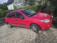 Gebraucht Ford Focus 100 PS (73 kW) 1999 Rot Limousine