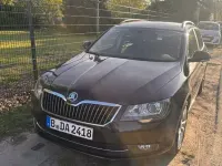 Gebraucht Skoda Superb 140 PS (102 kW) 2015 Schwarz Kombi