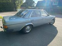 Gebraucht Mercedes 200 109 PS (80 kW) 1981 Blau Limousine