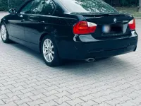 Gebraucht BMW 320 177 PS (130 kW) 2009 Schwarz Limousine