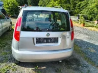 Gebraucht Skoda Roomster 69 PS (50 kW) 2010 Silber Van / Kleinbus