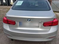 Gebraucht BMW 318 Advantage 150 PS (110 kW) 2016 Silber Limousine