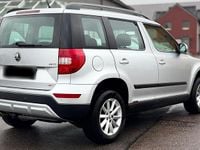 Używany Skoda Yeti 150 KM (110 kW) 2015 Srebrny SUV