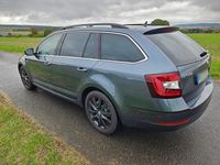 Gebraucht Skoda Octavia LAURIN & KLEMENT 150 PS (110 kW) 2018 Grau Kombi