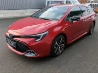 Nowe Toyota Corolla 140 KM (102 kW) 2025 Czerwony Kombi