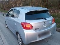 Gebraucht Mitsubishi Space Star 80 PS (58 kW) 2014 Silber Van / Kleinbus