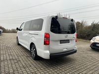 Gebraucht Toyota Proace Verso Team 177 PS (130 kW) 2024 Icy white Kombi