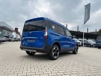 Gebraucht Ford Courier 125 PS (91 kW) 2024 Bursting grün metallic Van / Kleinbus