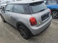 Gebraucht Mini Cooper SE Essential 135 kW (184 PS) 2023 Silber Kleinwagen