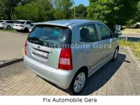 Gebraucht Kia Picanto EX 65 PS (47 kW) 2006 Liquid silver Kleinwagen