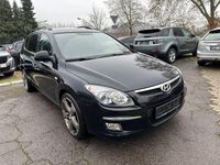 Gebraucht Hyundai i30 105 PS (77 kW) 2010 Schwarz Kombi