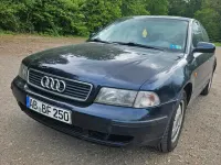 Używany Audi A4 125 KM (91 kW) 1997 Niebieski Sedan/Limuzyna