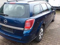 Gebraucht Opel Astra 105 PS (77 kW) 2005 Blau Kombi