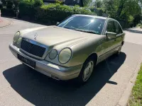 Gebraucht Mercedes E280 Elegance 204 PS (150 kW) 1997 Gold Limousine