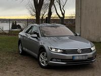 Gebraucht VW Passat 150 PS (110 kW) 2018 Grau Limousine