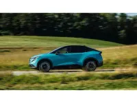Neu Nissan Leaf 130 kW (177 PS) 2026 Rot SUV