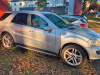 Gebraucht Mercedes ML320 224 PS (164 kW) 2005 Silber SUV