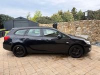 Gebraucht Opel Astra Edition 116 PS (85 kW) 2011 Schwarz Kombi