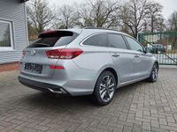 Gebraucht Hyundai i30 Advantage 101 PS (74 kW) 2024 Silber Kombi