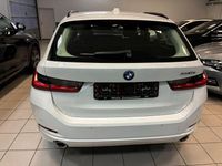 Gebraucht BMW 330e 292 PS (214 kW) 2022 Weiß Kombi