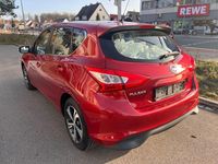 Gebraucht Nissan Pulsar Acenta 116 PS (85 kW) 2017 Force red metallic Kleinwagen
