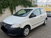 Gebraucht VW Fox 55 PS (40 kW) 2010 Weiß Kleinwagen
