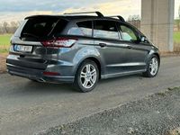 Gebraucht Ford S-MAX Titanium 179 PS (131 kW) 2015 Grau Van / Kleinbus