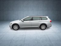 Gebraucht VW Passat Basis 150 PS (110 kW) 2022 Scale silver metallic Kombi