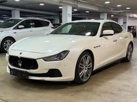 Gebraucht Maserati Ghibli 330 PS (242 kW) 2015 Weiß Coupé