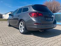 Gebraucht Opel Astra 180 PS (132 kW) 2012 Grau Kombi