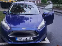 Gebraucht Ford Fiesta 101 PS (74 kW) 2014 Blau Kleinwagen
