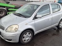 Gebraucht Toyota Yaris Sol 87 PS (63 kW) 2004 Silber Kleinwagen