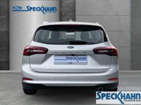 Neu Ford Focus Titanium 116 PS (85 kW) 2025 Silber Limousine