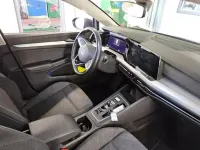 Gebraucht VW Golf VIII Life 150 PS (110 kW) 2023 Uranograu Kombi