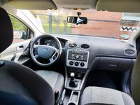 Gebraucht Ford Focus 125 PS (91 kW) 2006 Schwarz Kombi