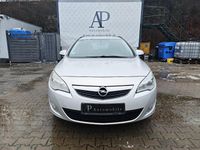 Używany Opel Astra Design Edition 110 KM (80 kW) 2011 Srebrny Kombi
