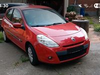 Gebraucht Renault Clio II 75 PS (55 kW) 2011 Rot Kleinwagen