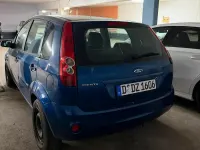 Gebraucht Ford Fiesta 69 PS (50 kW) 2007 Blau Kleinwagen