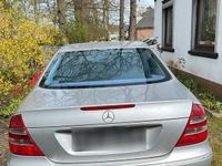 Gebraucht Mercedes E200 163 PS (119 kW) 2003 Silber Limousine