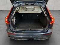 Gebraucht Volvo V60 Ultimate 197 PS (144 kW) 2024 Denim bluemetallic 723 Kombi