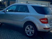 Gebraucht Mercedes ML300 190 PS (139 kW) 2010 Silber SUV