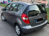 Gebraucht Mercedes A160 95 PS (69 kW) 2011 Grau Kleinwagen