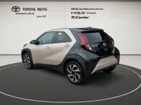 Neu Toyota Aygo X 72 PS (52 kW) 2025 Ginger beige (4u9)/ black mica SUV
