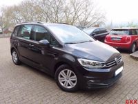 Gebraucht VW Touran Comfortline 150 PS (110 kW) 2018 Schwarz metallic Van / Kleinbus