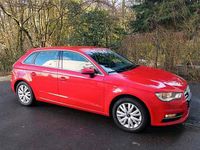 Gebraucht Audi A3 Attraction 122 PS (89 kW) 2013 Rot Limousine