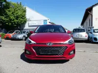 Gebraucht Hyundai i20 Style 120 PS (88 kW) 2018 Red passion / mic Kleinwagen