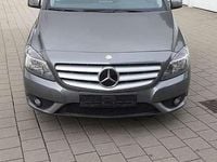 Gebraucht Mercedes 180 109 PS (80 kW) 2013 Grau Limousine